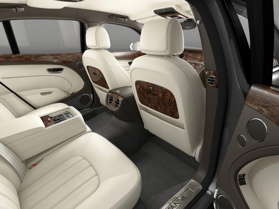  Bentley Mulsanne 2010 года  (UK) (фото 25 из 31)